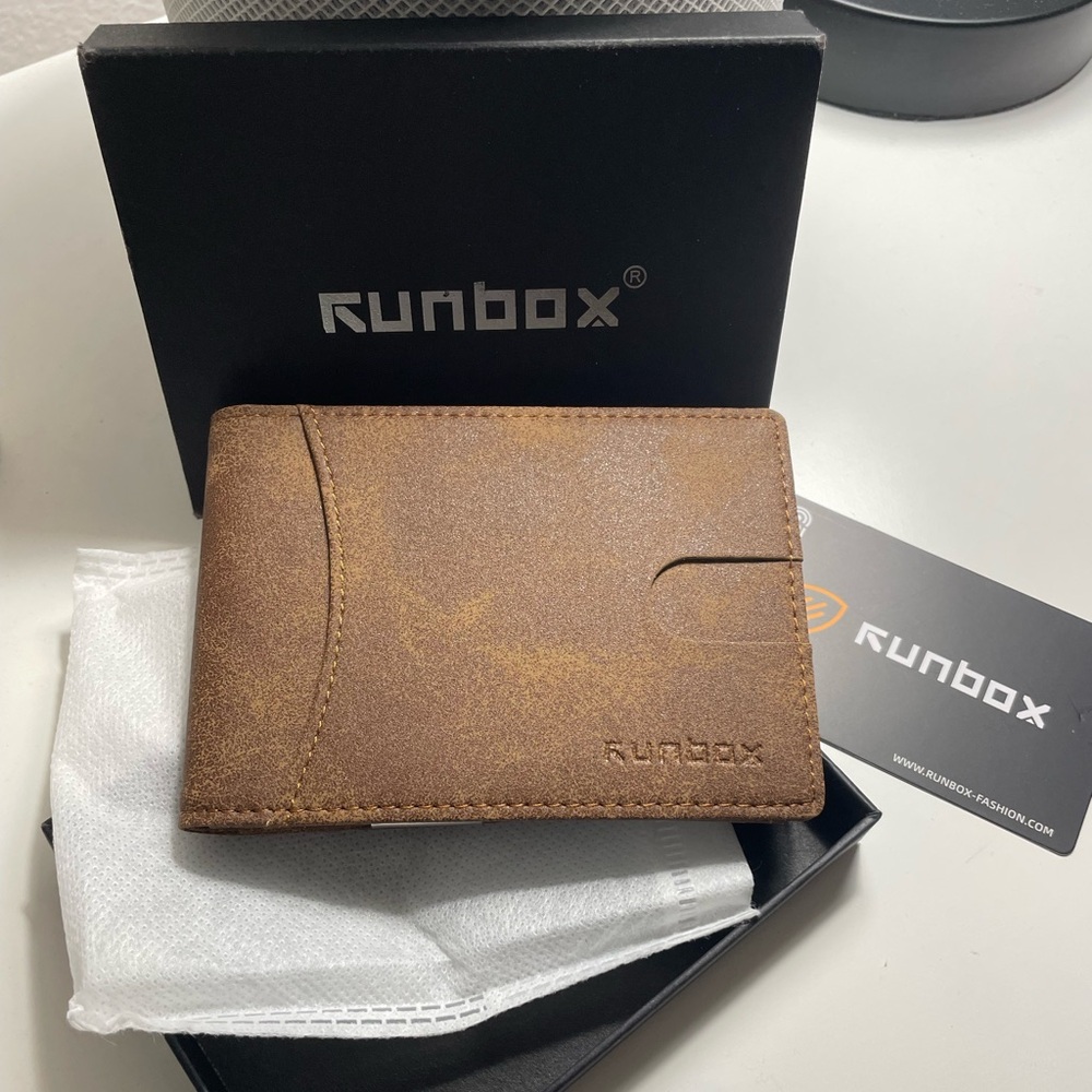 Runbox NWT Brown Leather RFID Bifold Wallet Money Clip & Gift Box
